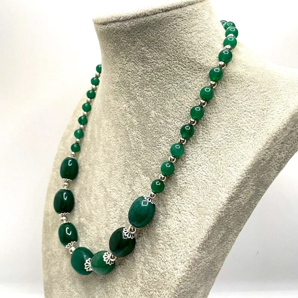 Earth Mined Emerald Green Gemstone Silver Tone Beaded Necklace Statement